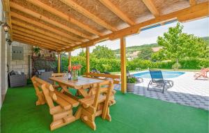 3 Bedroom Lovely Home In Glavina Donja 