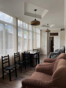 Manoni Ratianis Hostel