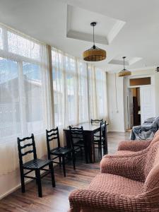 Manoni Ratianis Hostel