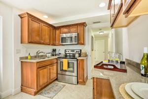 St Augustine Apt with Hot Tub Access about 1 Mi to Beach