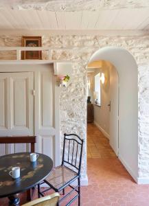 Maisons de vacances La Longere de l'Amiral c'est au choix la Maison de l'Amiral jusqu'a 10 personnes ou le Carre de l'Amiral jusqu'a 4 personnes : photos des chambres