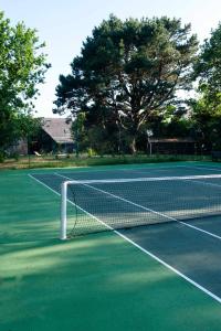 Maisons de vacances La Maison de L'Amiral, son jardin, son tennis a 7 min a pied de l'ocean : photos des chambres