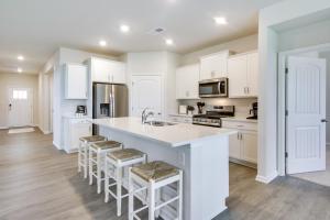 3 Mi to Bethany Beach Ocean View Home with Patio