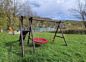 Pixie House - Mrežnica, private pier, hot tub