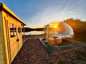Schlafen unter den Sternen am See - beheiztes Bubble Tent - Langenberg