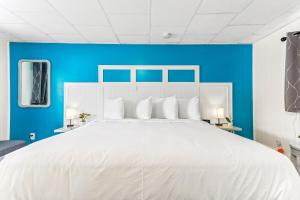 Standard King Room room in The Crest - Hampton Beach