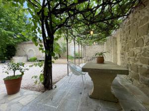 Maisons d'hotes MAS MILLESIME - Chambre double - petit dejeuner - piscine - Mas du XVIIIeme siecle proche Saint-Remy-de-Provence : Chambre Double