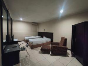 Hotel Syariah Taman Cibinong 2 By FPH