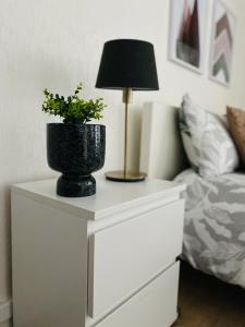 Chambre privée avec petit salon extérieur