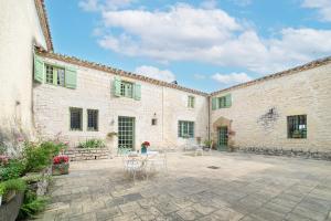 Maisons d'hotes MANOIR Le Moulinal47 - vue panoramique : photos des chambres