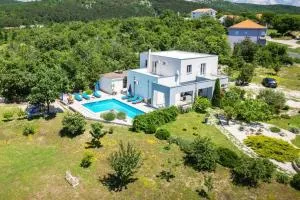 Private Luxury Holiday Home With Pool -Lola - - Opanci