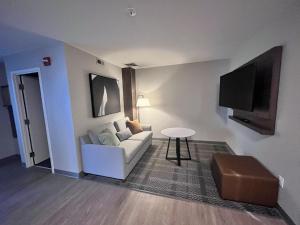 Two-Bedroom Suite room in Staybridge Suites Federal Way - Seattle South By IHG