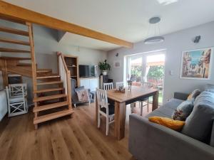 MiLeśnik- domek całoroczny - 4hvězdičkové hotely ve městě Sztutowo