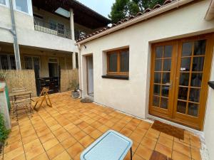 Proche Bordeaux centre, Kedge,stade ,hopitaux et universitée Appartement cosy avec cuisine équipée et terrasse ensoleillée