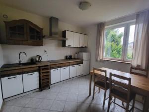 Na Dębowej- Apartamentdom 2 pokoje-prywatny las