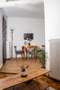 Cozy Athens Hideaway