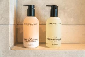 Elegant Boutique Living 45m2 w Iconic Sunset Views