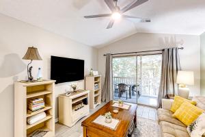 Pinehurst Condos, Unit 6-J