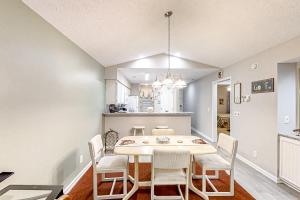 Pinehurst Condos, Unit 6-J