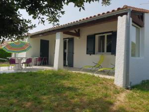 Maisons de vacances Charmante Maison au Calme, Proche Plage, Jusqu'a 6 Pers, Tout Confort - FR-1-476-190 : photos des chambres