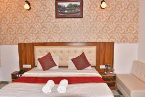 Hotel Sidhartha Walking Distance From TajMahal