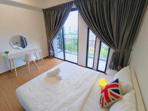 Rooftop Pool, 8 Pax, 2 Bedrooms, 2 Bathrooms, 2 Car Parks by Star Home