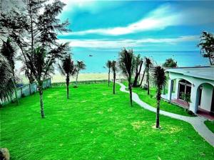 Villa C62 - Private Swimming Pool 100M2 - In Stunning Sea Front Location