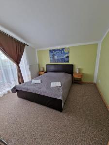 Harmony Haven - Spacious 4BR House with Free Parking