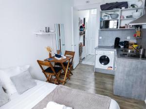 Appartements LE NAMASTE - Tout Inclus ! Petit Dejeuner, Canal Plus, Netflix, Literie, Serviettes : photos des chambres