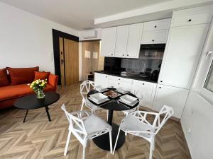 SunBaltic Premium Ustka, Przy Lesie, Dwa Tarasy, Klimatyzacja, Parking