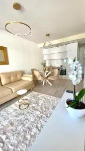 Eastlake Apartman - ألسورس