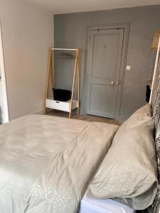 Appartements Le Wood - Studio proche gare et centre ville de Gournay en Bray : photos des chambres