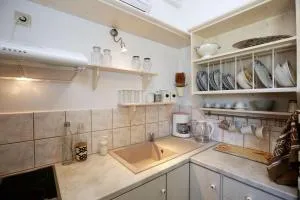 ParoDise - Traditional Apartment for 2 in Paroikia - Ekatondapilianí