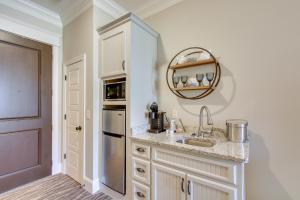 Loretto Vacation Rental with Community Resort Perks