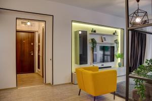 CHANTTAL Luxury - UNIVERSITY