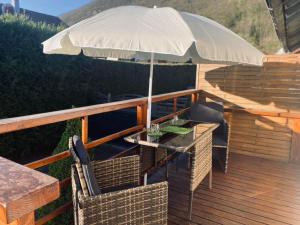 Maisons de vacances Love jungle une nuit en amoureux baignoire balneo, Jardin : photos des chambres