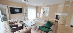 TransRarău Gasthaus - Cîrstea