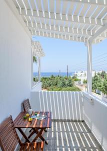 Queen Room with Sea View room in Michalis Studios