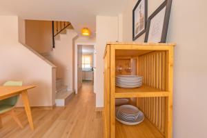 Beachfront, pool, terrace, garage & fibre internet