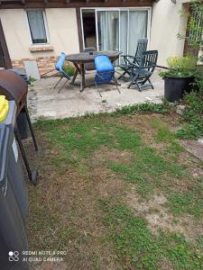 Sejours chez l'habitant La campagne vallee de Chevreuse a 35 KM de Paris : photos des chambres