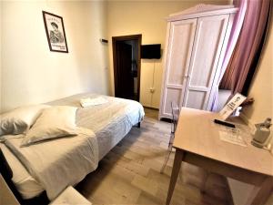 Double Room with Garden View room in L'Antico Monastero
