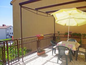 Boutique Apartment in Pje cana Uvala with Balcony