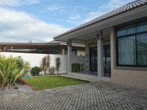 Shirleys Villa 26 草坪花园别墅 公共泳池 健身房