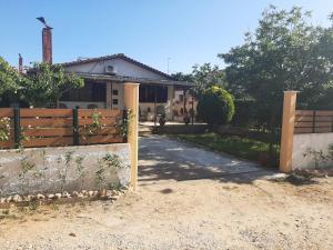 Totas Family House