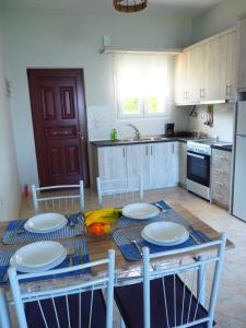 TSOUMAS HOUSE 1