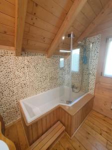 Chalets La Mazzonette - 4* chalet in de natuur met hottub : photos des chambres