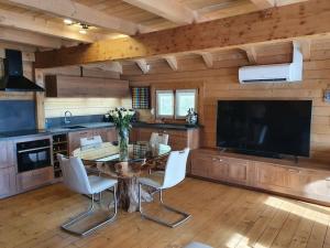 Chalets La Mazzonette - 4* chalet in de natuur met hottub : photos des chambres