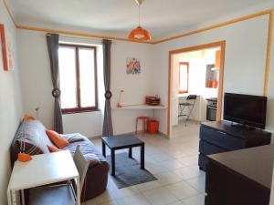 Appartements Studio meuble et tout equipe : photos des chambres