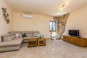 Rustic Villa Bellamare