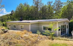 Nice Home In Bjällebäck With Wifi